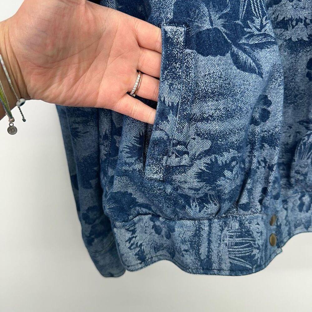 Learsi Women’s Vintage Hawaiian Hibiscus Floral Puff Sleeve Snap Jean Jacket - Picture 10 of 11